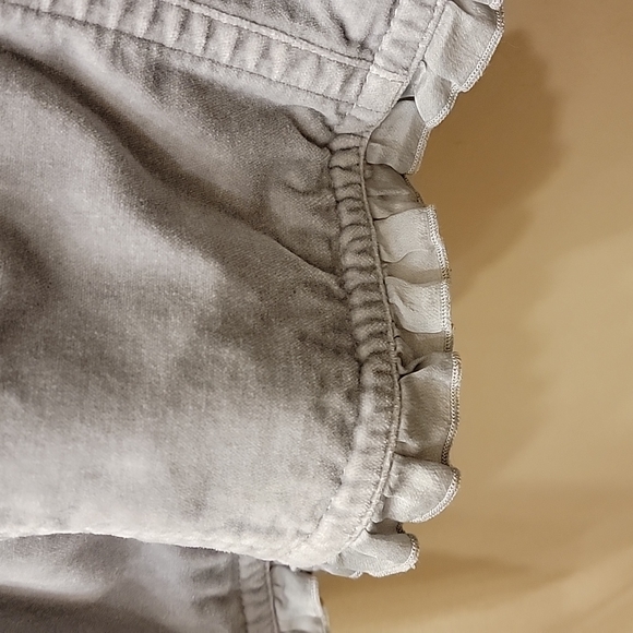 white and black brand gray ruffled jacket stunning 😍 size 14 - Picture 10 of 11